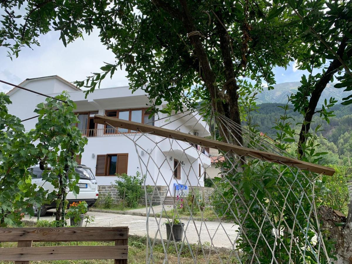 Guesthouse "Shtepia Ime" Përmet 外观 照片
